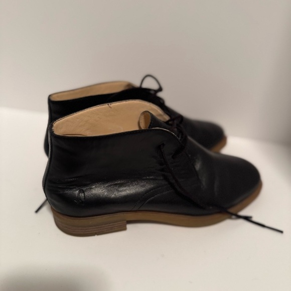 Hush Puppies Bailey Black Leather 7.5 - Picture 2 of 9